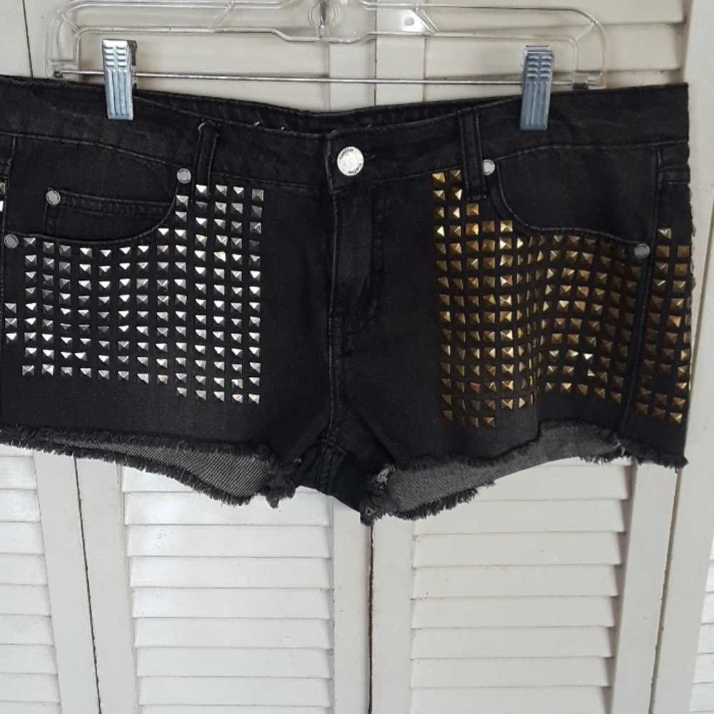 NWOT BEBE ADDITION SHORTS